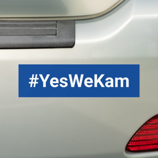 Yes我々カム#YesWeKamカマラホワイトブルーの投票 バンパーステッカー (車上)
