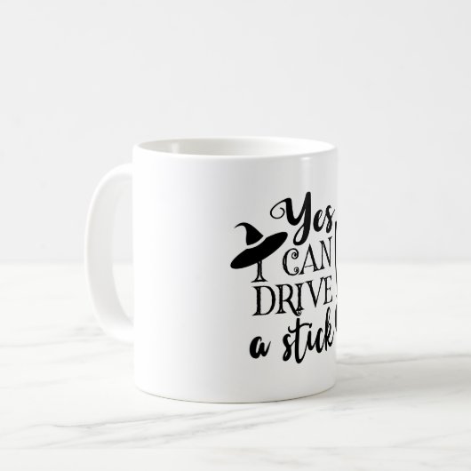 Yes私はスティックハロウィーンの魔女を駆動することができおもしろいる コーヒーマグカップ (正面左)