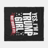 Yes私はトランプの女の子2024選挙を乗り越える フリースブランケット (正面(横))