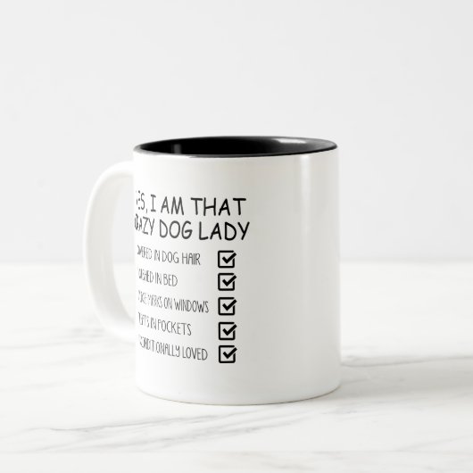 Yes、私は犬の毛熱狂するで覆われた犬の女性です ツートーンマグカップ (正面左)