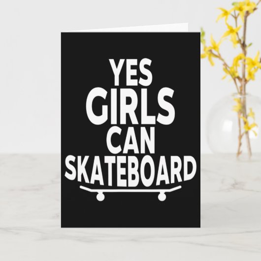 Yes Girls Can Skateboard - Funny Skateboarding カード (黄色い花)