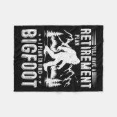 Yes I Have Retirement Plant I Plant To Find Bigfoo フリースブランケット (正面(横))