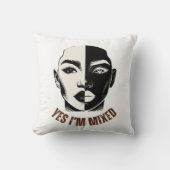 YESI'M MIXEDダイバーシティ顔装飾用クッション クッション (正面)