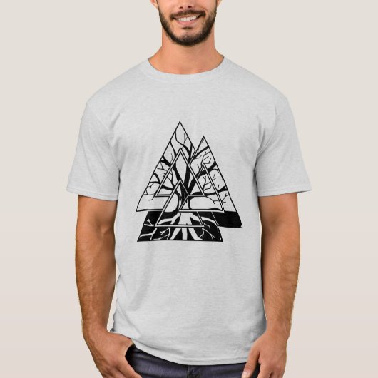 - Yggdrasil Valknutの記号そして生命の樹 Tシャツ (正面)