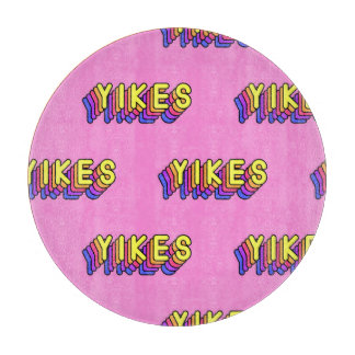 Yikes Words:ピンクのヴィンテージ壁紙。 カッティングボード