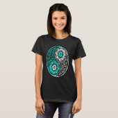 Yin Yang Ornate Namaste Yoga Peace Mindfulness Med Tシャツ (正面フル)