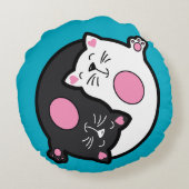Yin Yang Sleeping Cats In Black And White  ラウンドクッション (裏面)