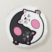 Yin Yang Sleeping Cats In Black And White  ラウンドクッション (裏面)