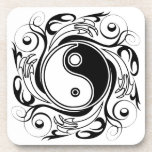 Yin & Yang Symbol Black and White Tattoo Style コースター<br><div class="desc">Decorative Ying Yang Symbol Psychedelic Black and White Tattoo Style Art Design. Originally created with Hi Quality Vector Graphic Art Copyright BluedakArt TheChameleonArt.</div>