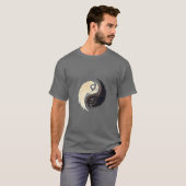 Yin-Yang Wing エンブレム Tシャツ - ダークファンタジー (正面フル)