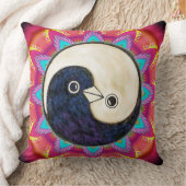 YinYangのハト派議員が付いているサイケデリックなクッション クッション (ブランケット)