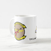 YN3 (AW/SW) Shaumonya Tylerのマグ コーヒーマグカップ (正面左)