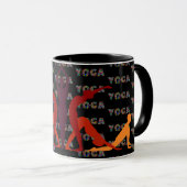 YogaポーズするセラミックギフトコーヒーカップMug マグカップ (正面右)