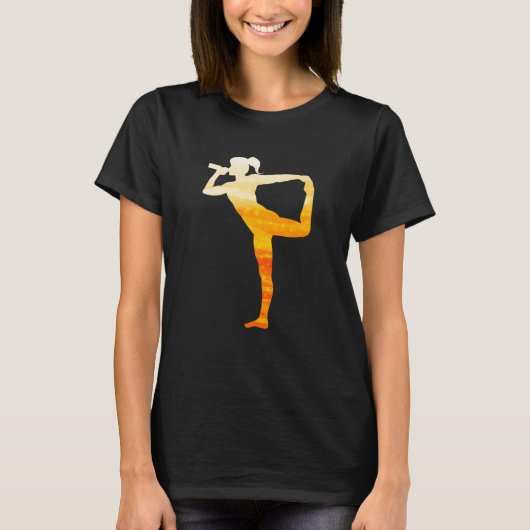 Yoga And Beer On St Patricks Day Tシャツ (正面)