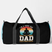 Yoga Dad Much Cooler ダッフルバッグ (正面)