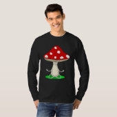 Yoga Instructor Mushroom Collector Mycology Fitnes Tシャツ (正面フル)