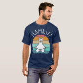 Yoga llamaste funny Yoga quote retro Tシャツ (正面フル)