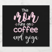 Yoga Lover | This Mom Runs On Coffee And Yoga ビールラベル (シングルラベル)
