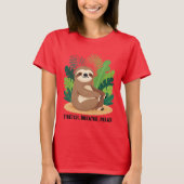 Yoga Sloth T-Shirt – Cute Funny Meditation Animal Tシャツ (正面)