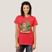 Yoga Sloth T-Shirt – Cute Funny Meditation Animal Tシャツ (正面フル)