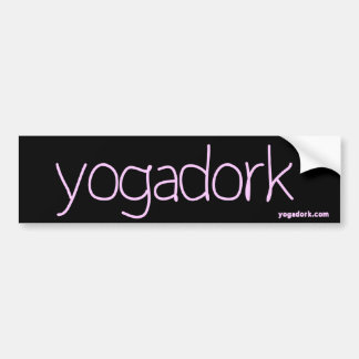 yogadorkのバンパーステッカー-黒及びピンク バンパーステッカー