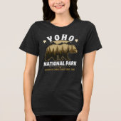 Yoho National Park Canada - Wildlife Bear   トライブレンドＴシャツ (正面)