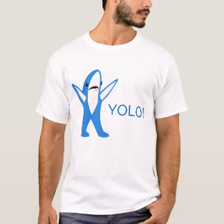 Yoloの鮫 Tシャツ