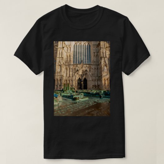 York Minster (Cathedral)とフォアグラウンドLのモデル Tシャツ (デザイン正面)