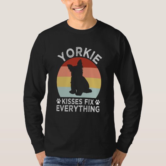 Yorkie Kisses Fix Everything Yorkshire Terrier Hum Tシャツ (正面)