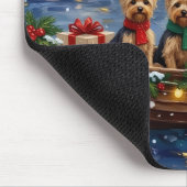 Yorkipoo Christmas Boat Holiday マウスパッド (コーナー)
