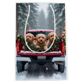 Yorkipoo Christmas Red Truck Holiday Gift ミディアムペーパーバッグ (正面)