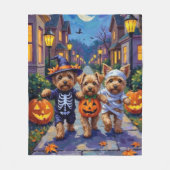 Yorkipoo Trick-or-Treating in Halloween Costumes フリースブランケット (正面)