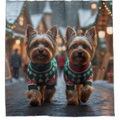 Yorkshire Terrier Dogs Christmas Snow Holiday  シャワーカーテン (正面)