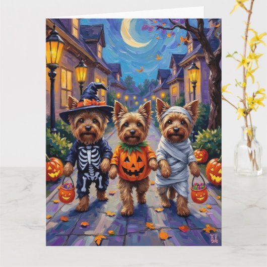 Yorkshire Terrier Dogs in Halloween Costumes カード (黄色い花)