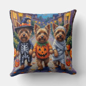 Yorkshire Terrier Dogs in Halloween Costumes クッション (裏面)