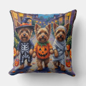 Yorkshire Terrier Dogs in Halloween Costumes クッション (正面)