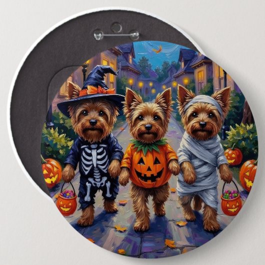 Yorkshire Terrier Dogs in Halloween Costumes 缶バッジ (正面&裏面)