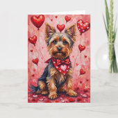 Yorkshire Terrier Valentine Dog Sitting with Heart カード (正面)