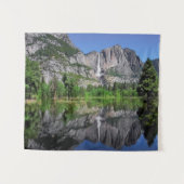 Yosemite Fallsの反射 タペストリー (正面(横))