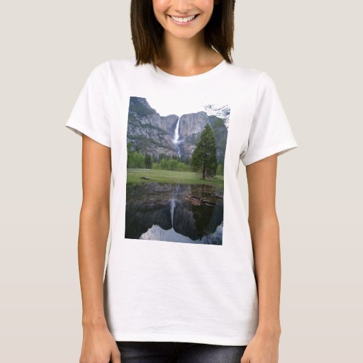 Yosemite Fallsの反射 Tシャツ (正面)
