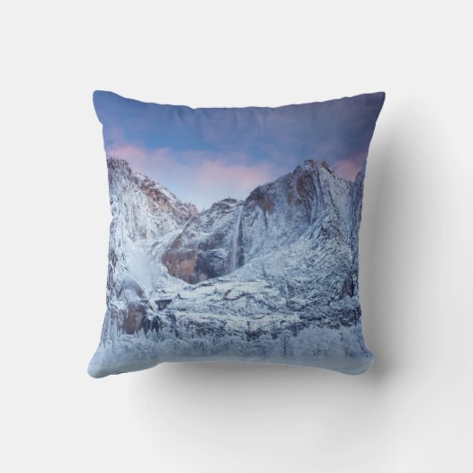 Yosemite Fallsの日の出 クッション (裏面)