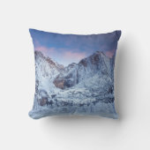 Yosemite Fallsの日の出 クッション (正面)
