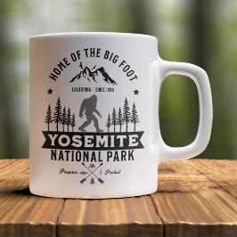 Yosemite National Park Home of the Big Foot Funny コーヒーマグカップ