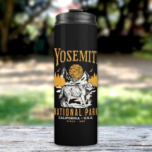 Yosemite National Park Wildlands with Vintage Wolf タンブラー