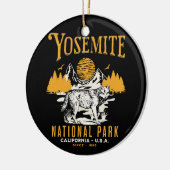 Yosemite Woodland Scenery with Retro Wolf セラミックオーナメント (左)
