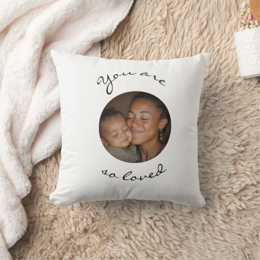 You Are Loved Personalized Photo Throw Pillow クッション (ブランケット)