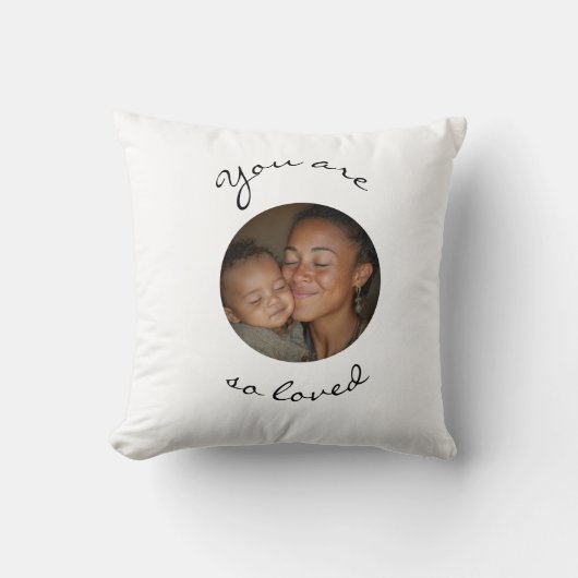 You Are Loved Personalized Photo Throw Pillow クッション (正面)