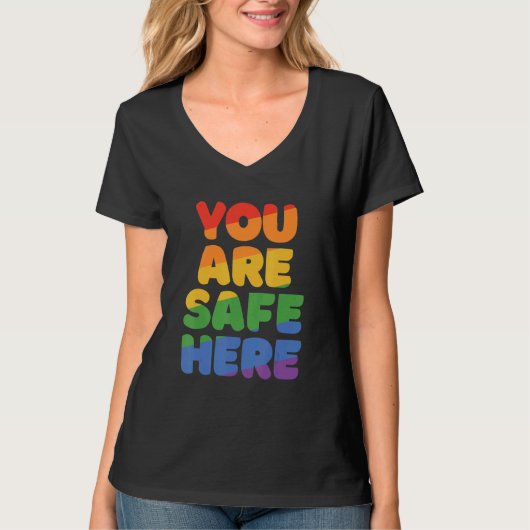 You Are Safe With Me Rainbow Pride Lgbtq Gay Trans Tシャツ (正面)