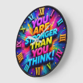 You Are Stronger Than You Think Colorful ラージ壁時計 (傾斜)