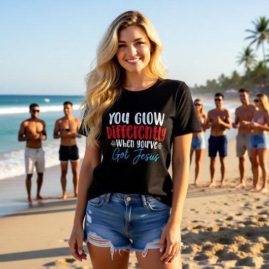 You Glow Differently When You've Got Jesus トライブレンドＴシャツ